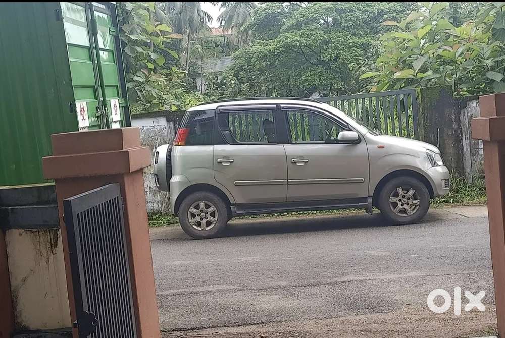 Mahindra Quanto 1.5 C8 2013