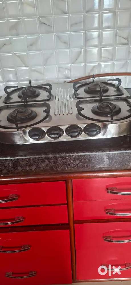 4 burner Gas stove