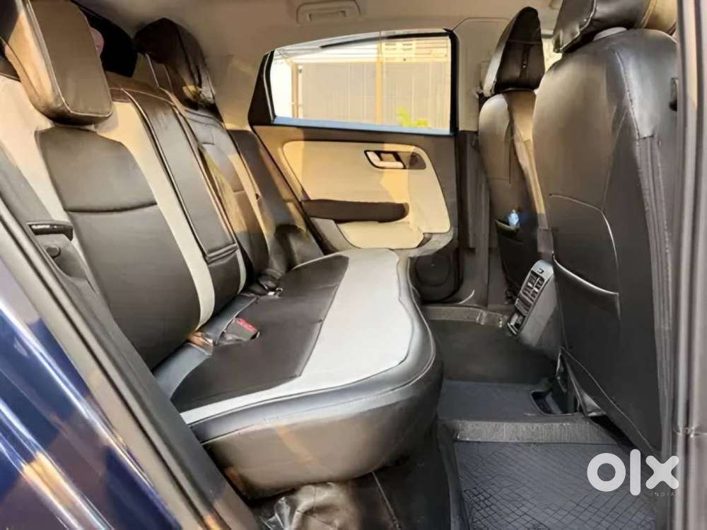 Tata Altroz 1.2 Xm Plus, 2022, Petrol