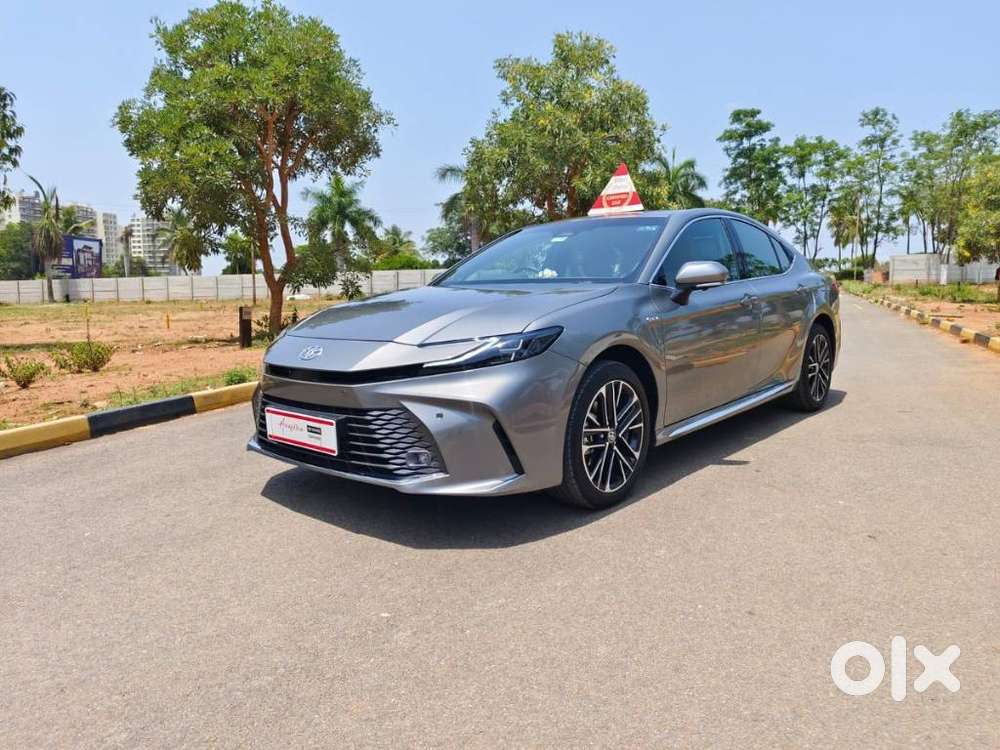 Toyota Camry V6 At, 2025, Petrol