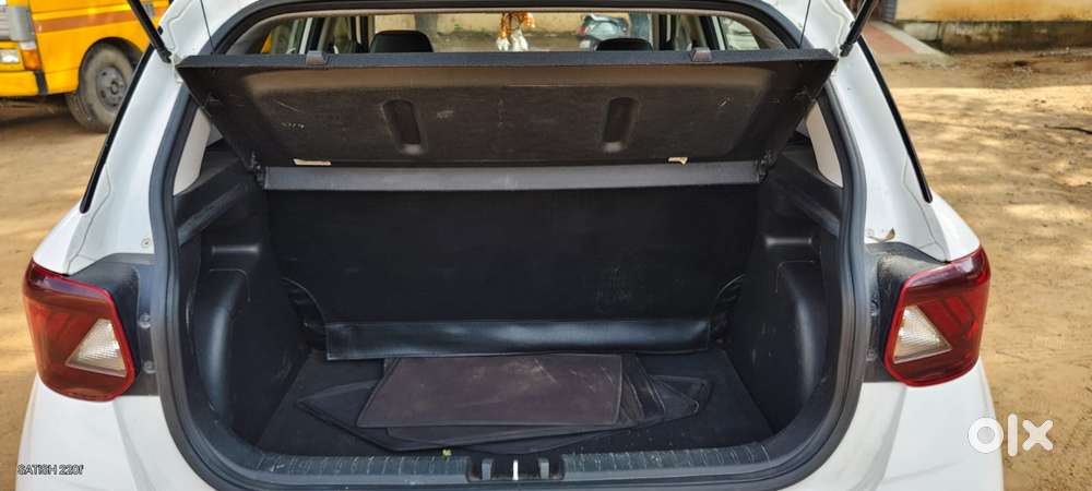 Hyundai Venue S Plus Mt 1.2 Kappa, 2022, Petrol