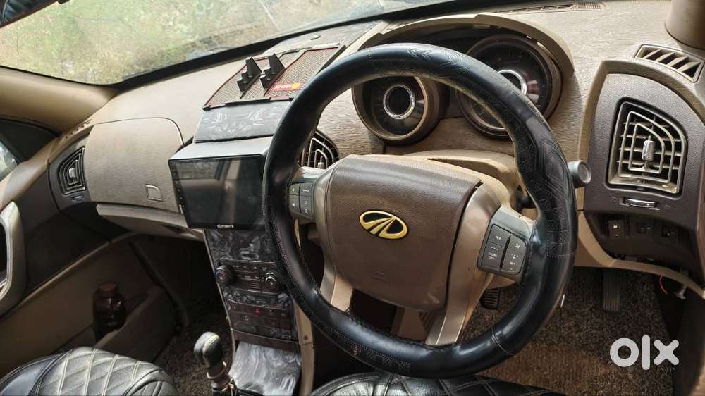 Xuv500 W8 2012