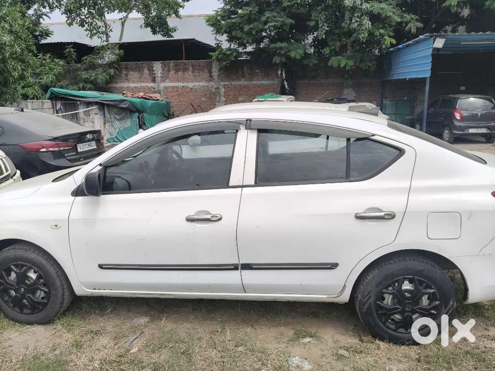 Nissan Sunny Petrol 2012