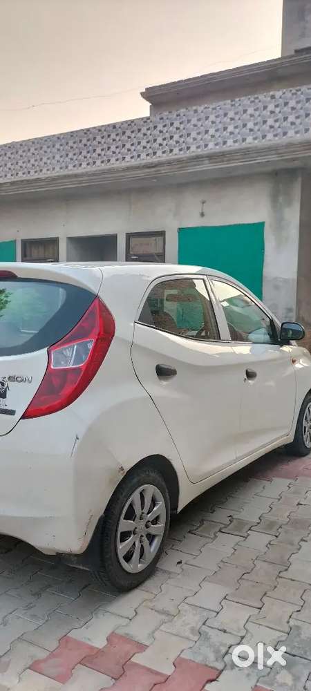 Hyundai Eon 2011 Petrol Well Maintained