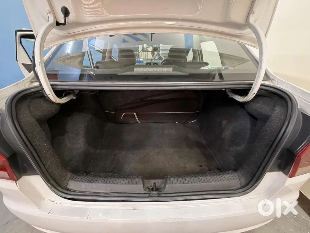 Well Maintained Volkswagen Ameo 2017