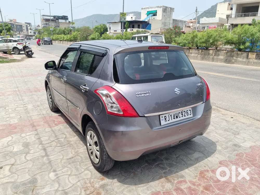 Maruti Suzuki Swift Lxi 2017