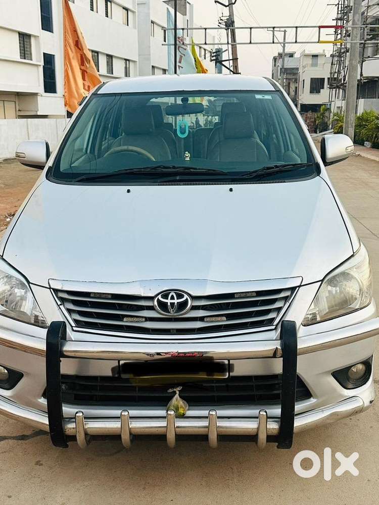 Toyota Innova 2013 Diesel 206000 Km Driven