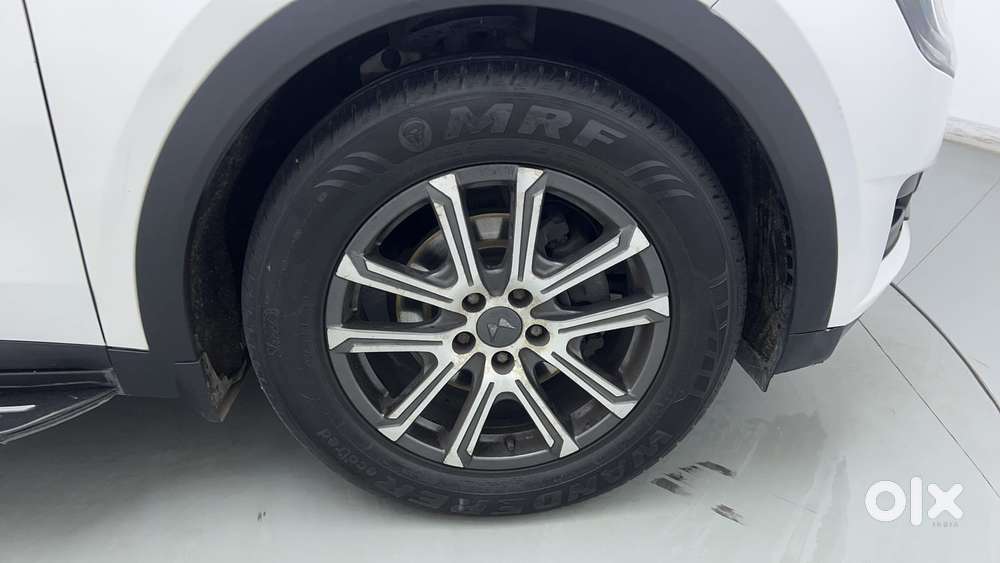 Mahindra Xuv700 2.2 Ax 7 Diesel At Luxury Pack Str, 2022, Diesel