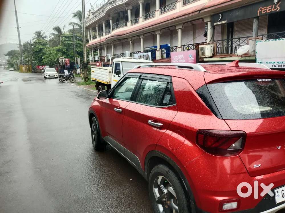 Hyundai Venue 2019 Petrol 160000 Km Driven