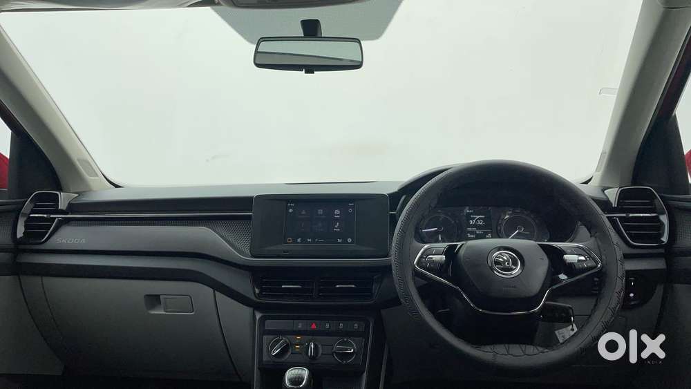 Skoda Kushaq Active 1.0 Tsi Mt, 2023, Petrol