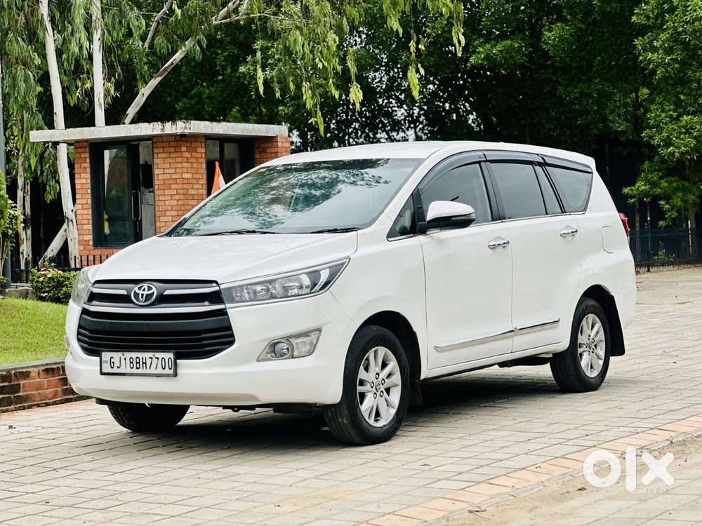 Toyota Innova 2.5 Gx 8 Str Bs-iii, 2017, Diesel