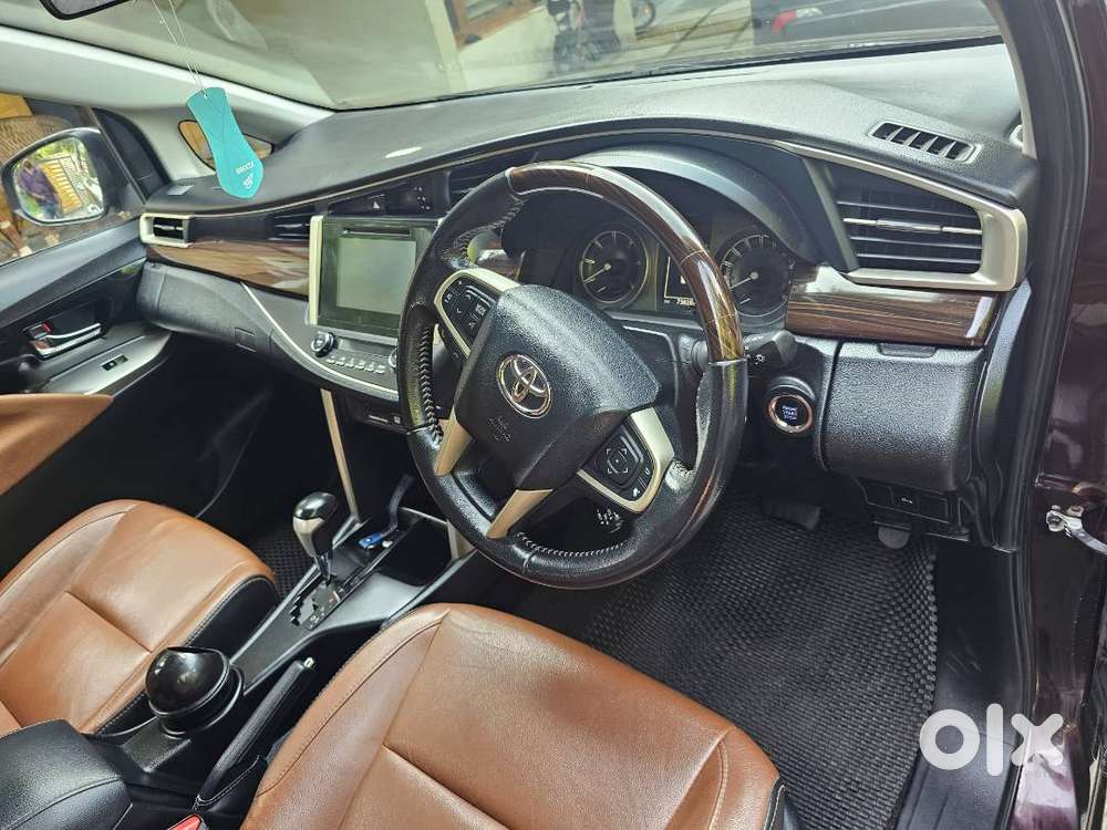 Toyota Innova Crysta 2.8z Automatic – Top-end Variant For Sale