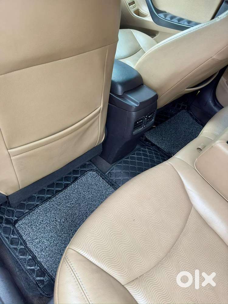 Hyundai New Elantra 2013 Petrol 65000 Km Driven