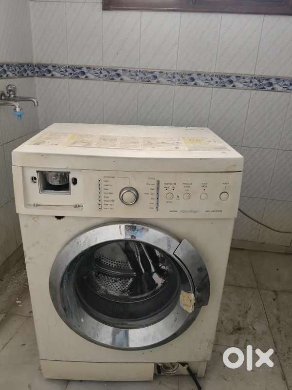 Rs 7000 only IFB fully automatic machine for sale.