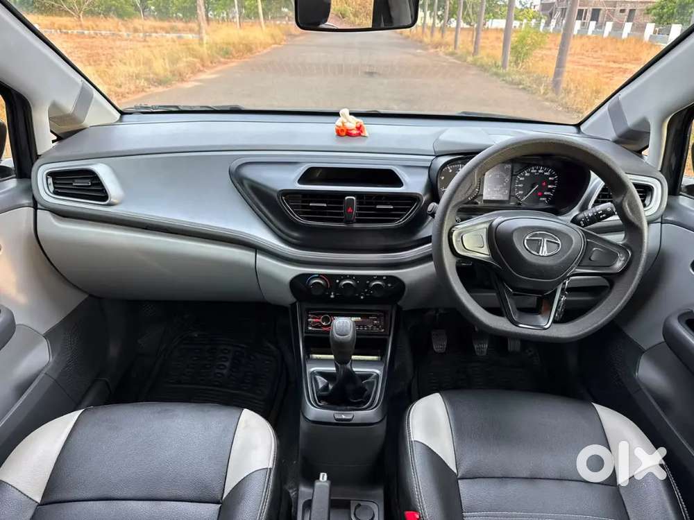 Tata Altroz 1.2 Xe 2020