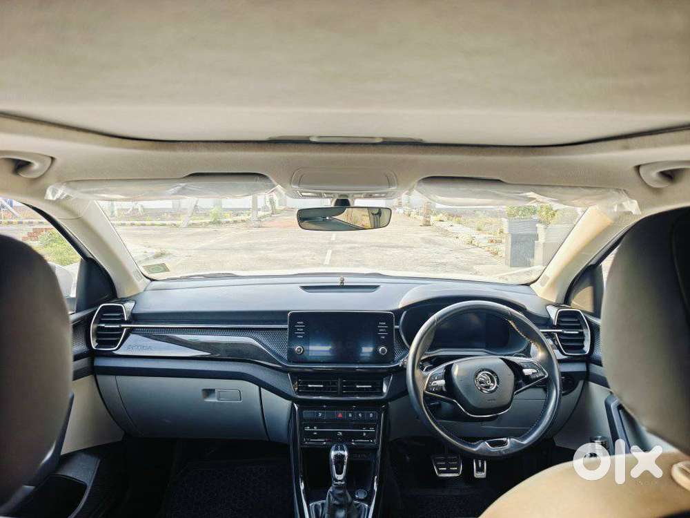 Skoda Kushaq 1.0 Tsi Style At (6 Airbags), 2022, Petrol