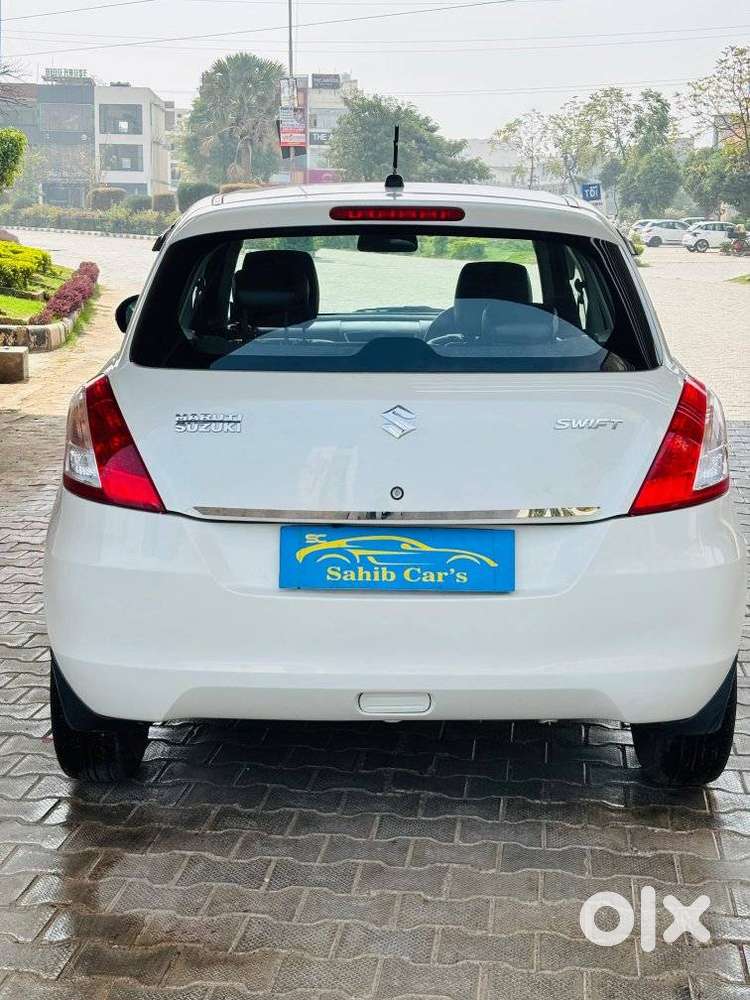 Maruti Suzuki Swift Lxi Optional-o, 2017, Petrol