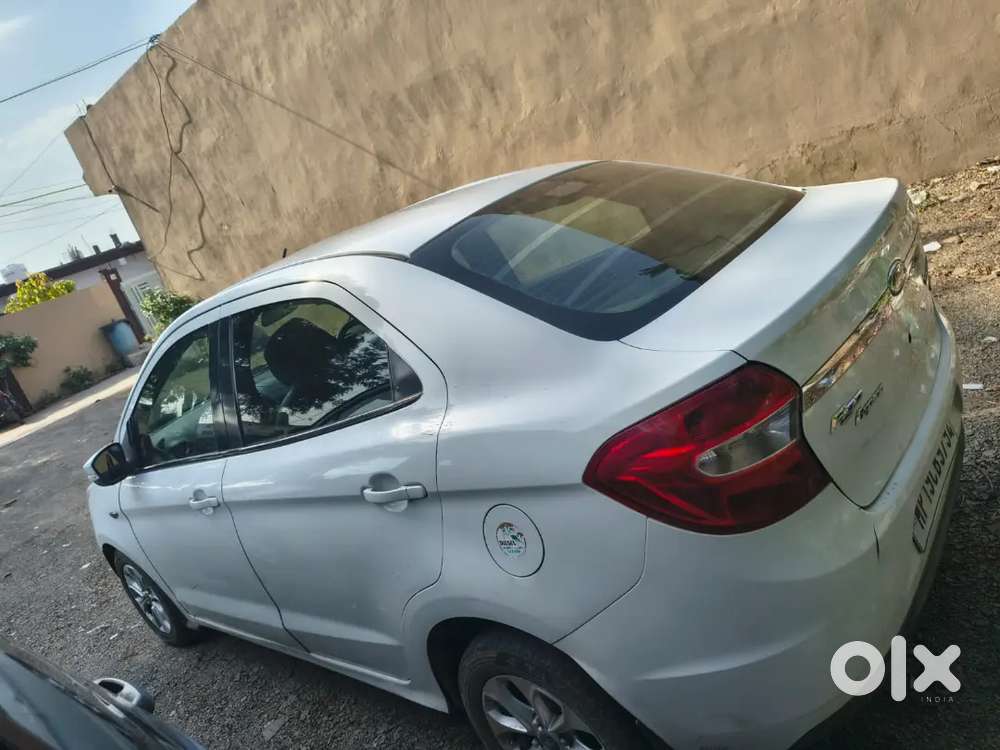 Ford Figo Titanium 2019
