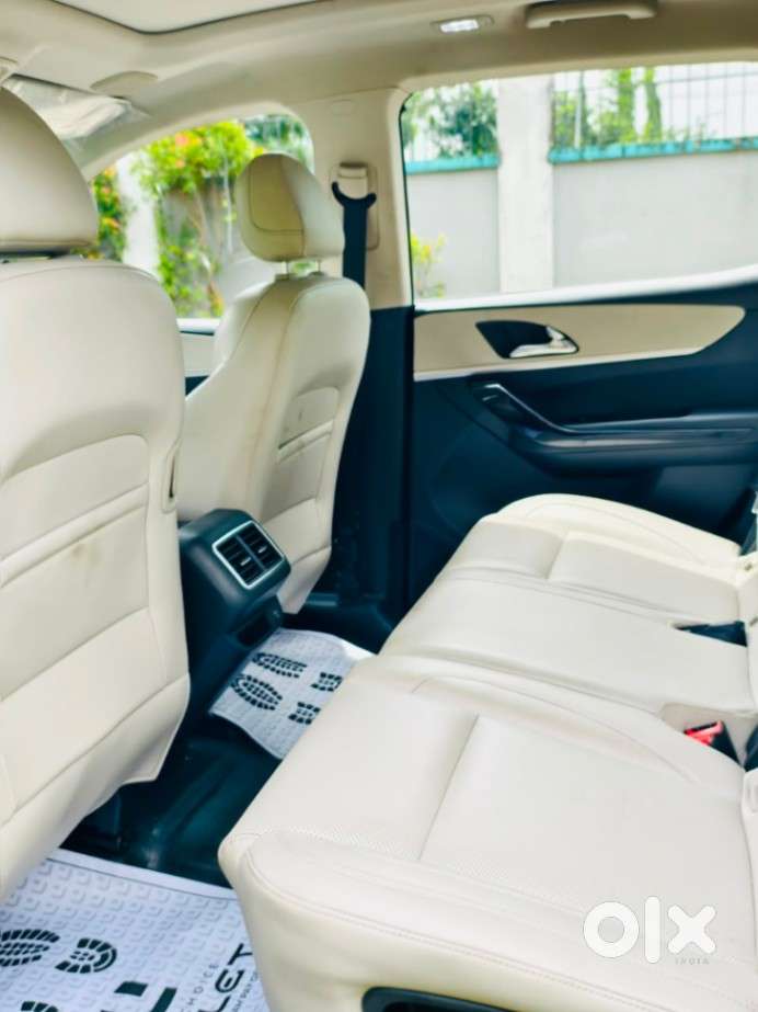 Mahindra Xuv700 2.2 Ax 7 Diesel At Luxury Pack Str, 2022, Diesel
