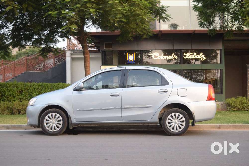 Toyota Etios Eh-gs Serene Bluish Silver