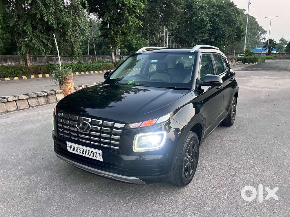 Hyundai Venue 1.0 S (o) Turbo Dct, 2022, Petrol