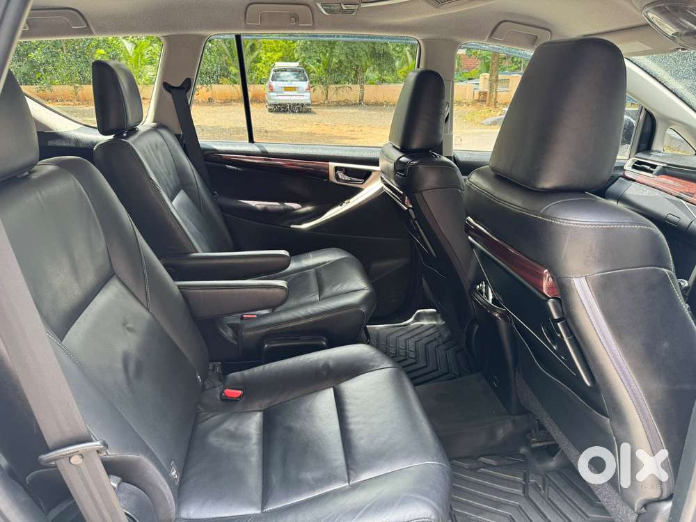 Toyota Innova Crysta 2.4 Z 7 Str, 2016, Diesel
