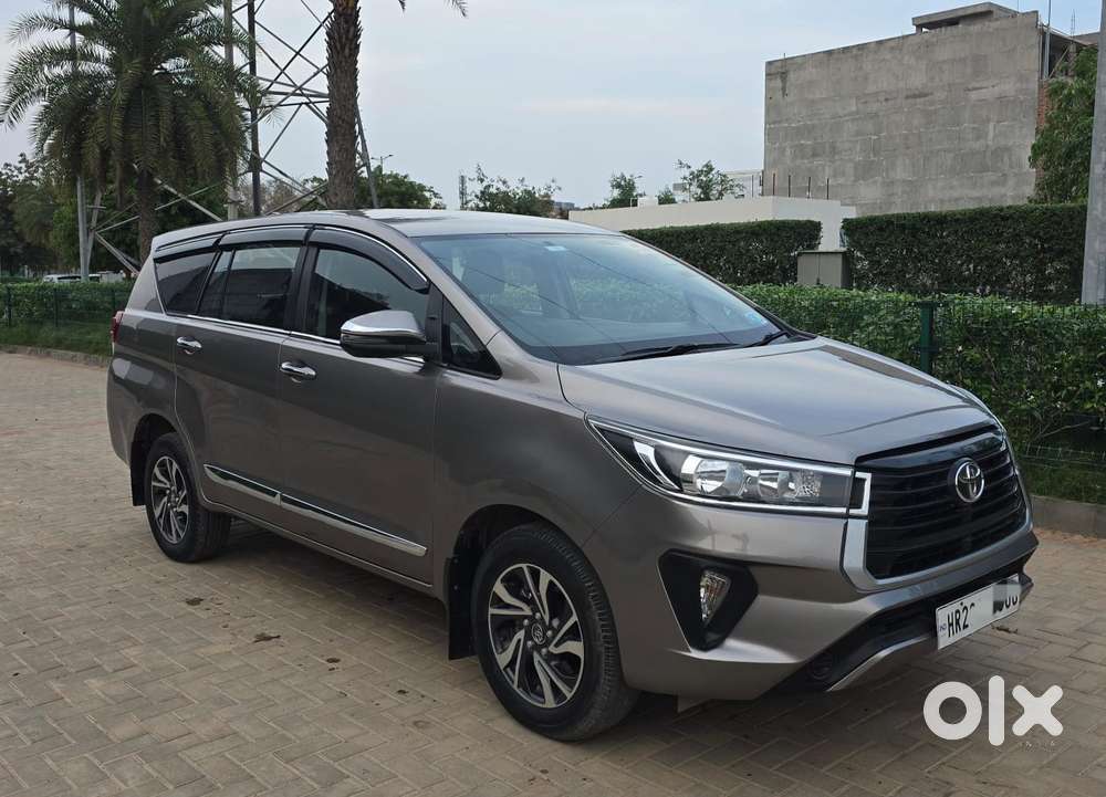 Toyota Innova Crysta 2.4 Gx Limited Edition At 7 Str, 2021, Diesel