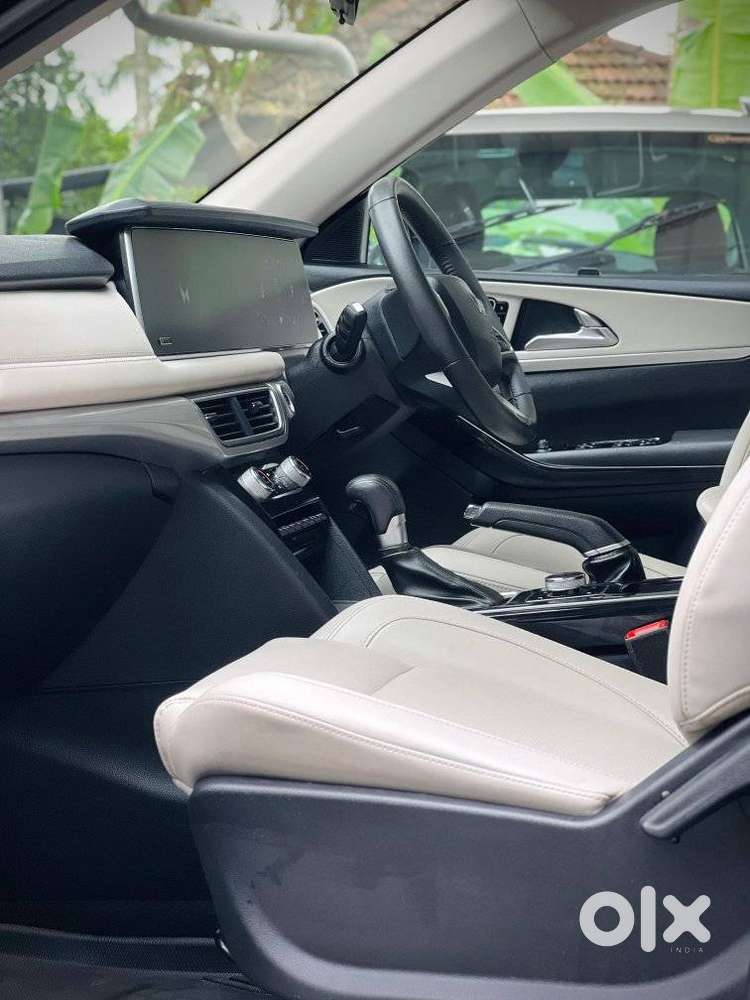 Mahindra Xuv700 Ax7 Awd, 2022, Diesel