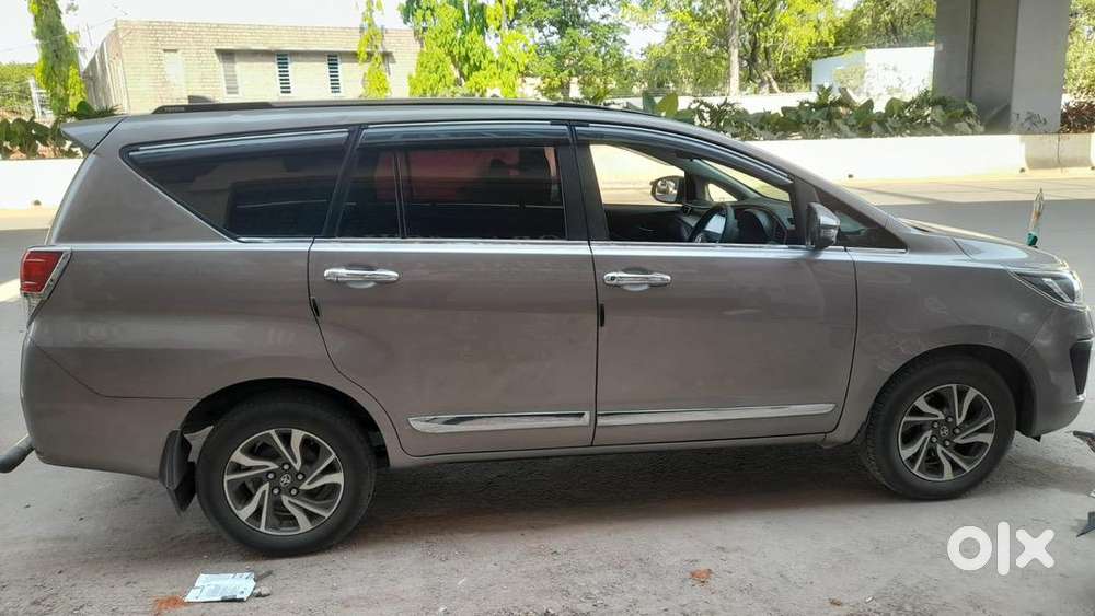 Innova Crysta G 2022 Diesel  8 Seater  Manual  Single Owner