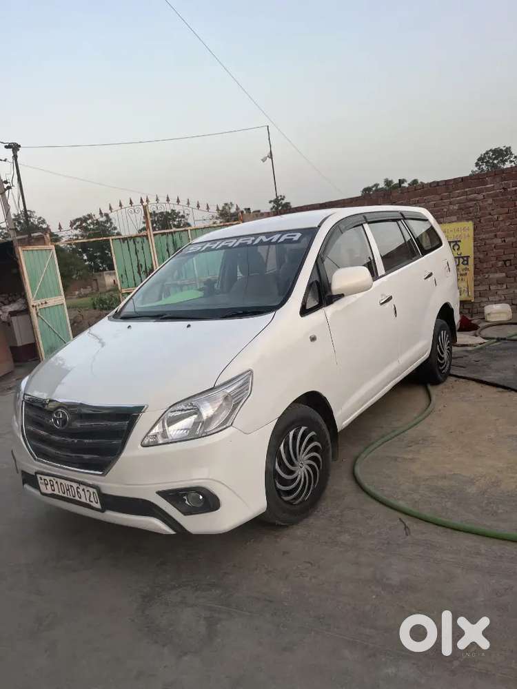 Toyota Innova Vx 7 Petrol 2012
