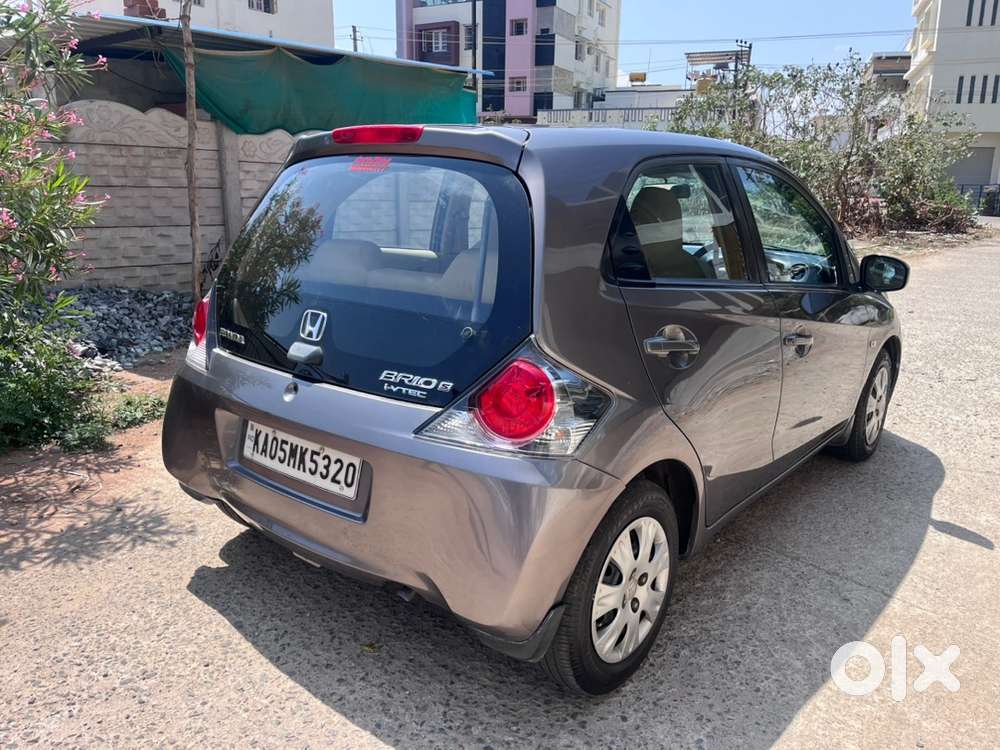 Honda Brio 2011 Petrol Well Maintained