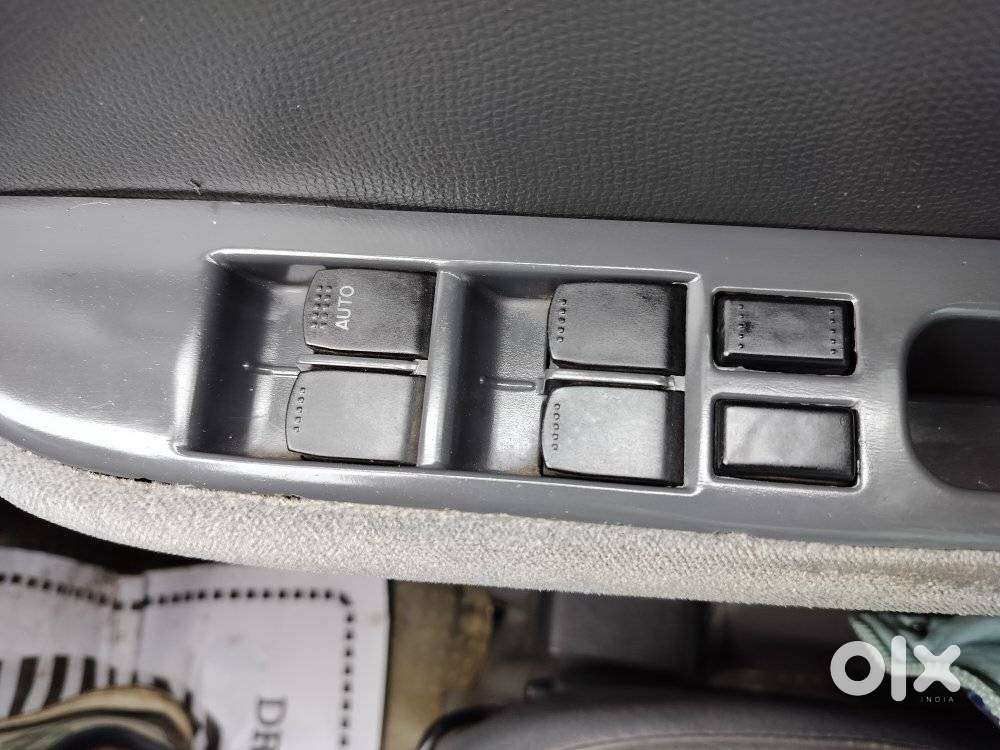 Maruti Suzuki Swift Dzire 1.2 Vxi Bsiv, 2011, Petrol