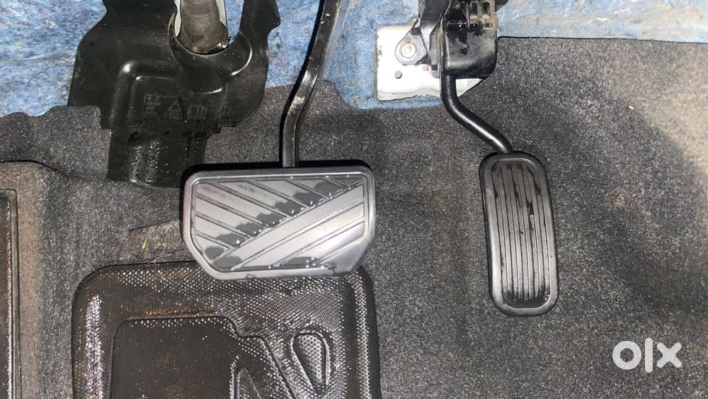 Maruti Suzuki Grand Vitara 1.5 Alpha Plus Intelligent Hybrid Ecvt, 2..