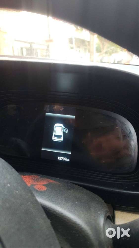 Hyundai Venue 2024 Petrol 15700 Km Driven