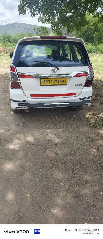 Toyota Innova 2.5 G 2015