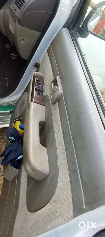 Chevrolet Tavera Diesel Automatic 2011 Year