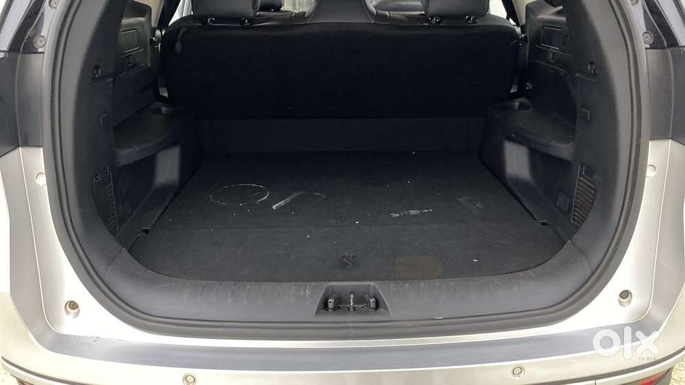 Mahindra Xuv700 2.0 Ax 5 Petrol At Str, 2022, Petrol