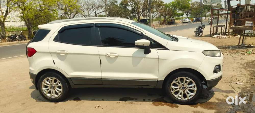 Ford Escort 2013 Top End