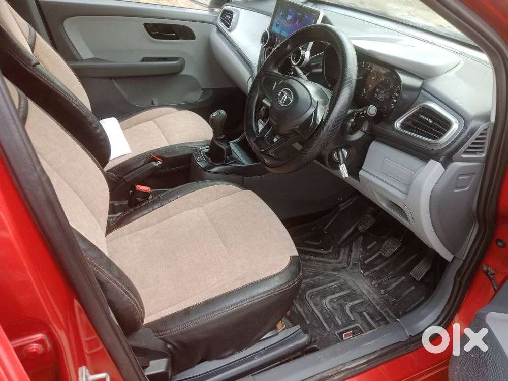 Tata Altroz 1.2 Xe, 2021, Petrol
