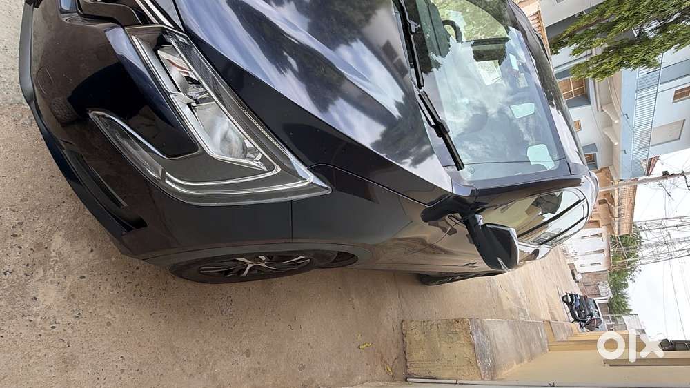 Mhindra Xuv700, Midnight Black Colour, 2023