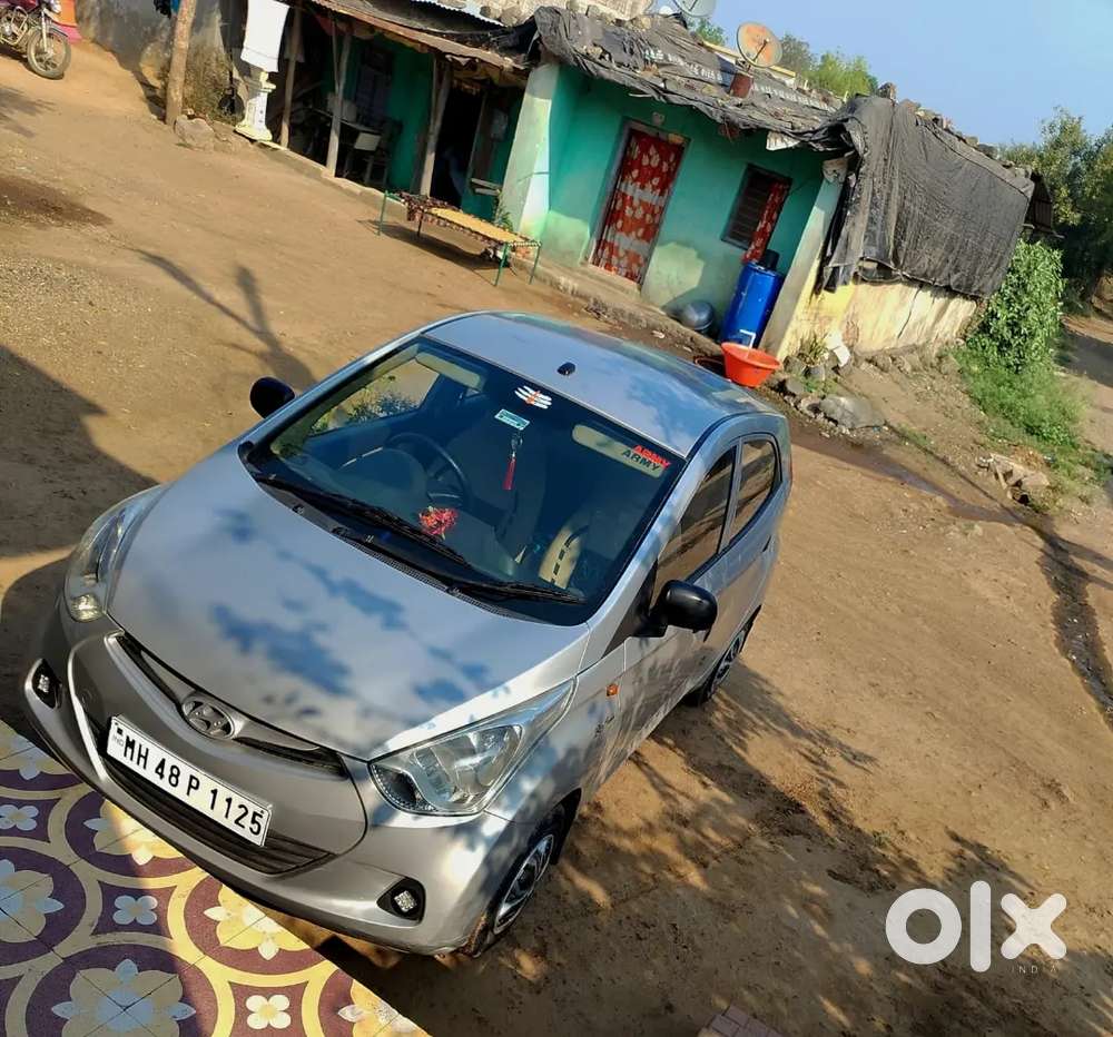 Name - Hyundai Eon 
️year - 2012
Owner - 2nd
 Fuel - Petrol/lpg
