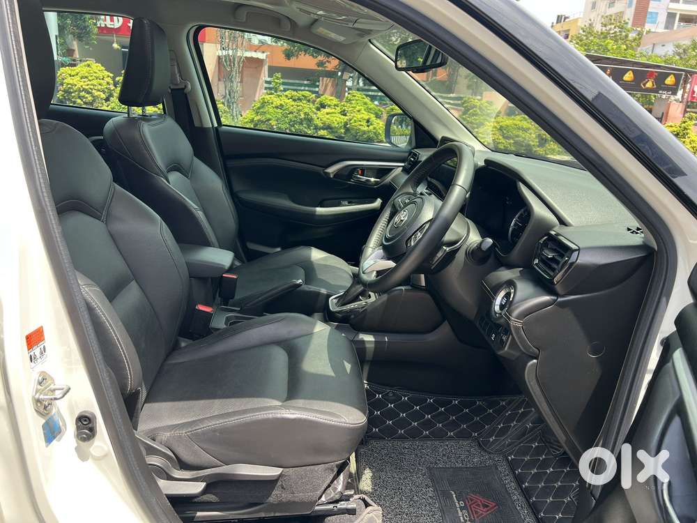 Toyota Urban Cruiser Hyryder 1.5 V Neo Drive At, 2022, Petrol