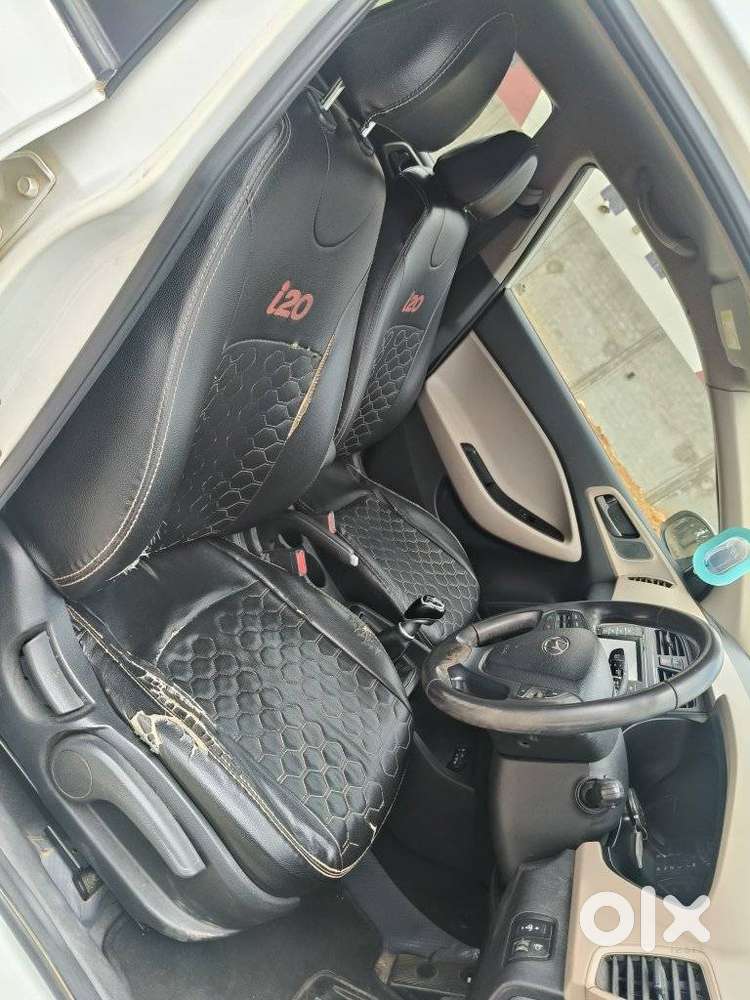 Hyundai i20 Asta (O), With Sunroof Diesel, 2017, Diesel Cars