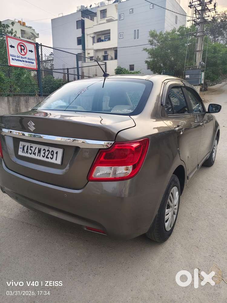 Maruti Suzuki Swift Dzire 1.3 Vxi, 2022, Petrol