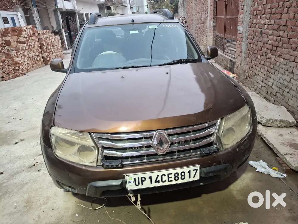 Renault Duster2014 Diesel Maintained With Every 3 Month Service Record