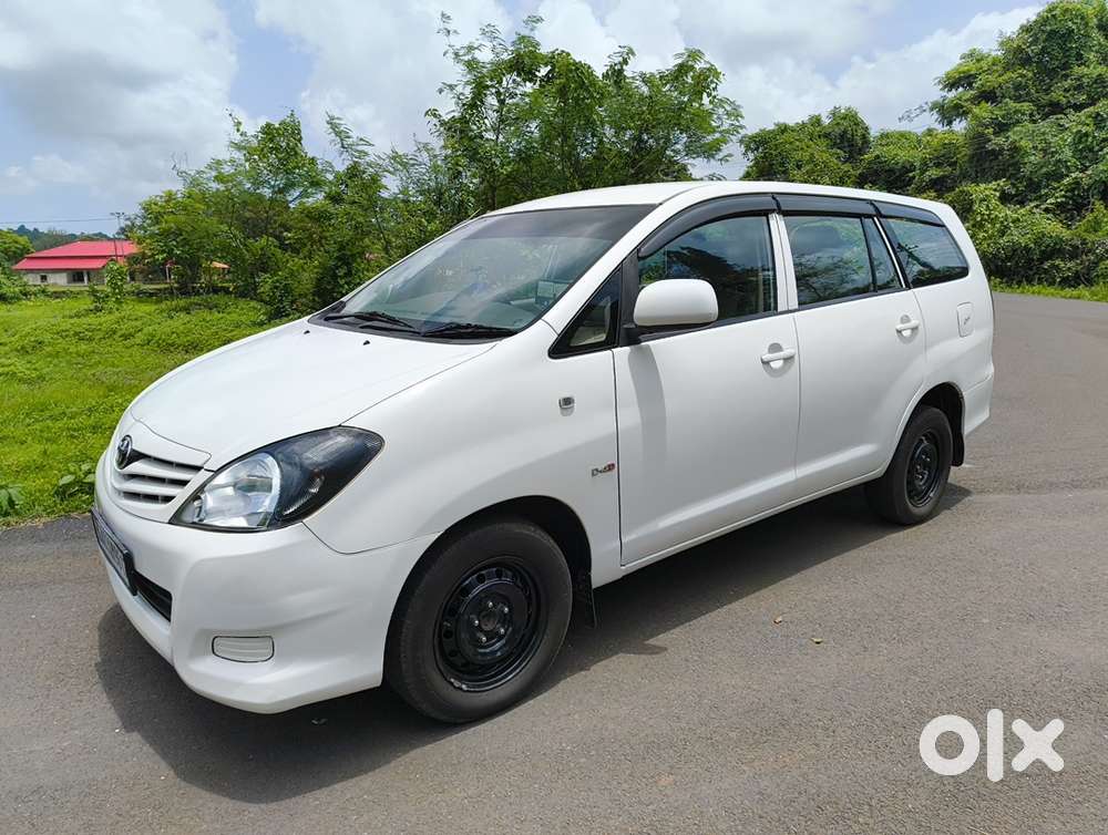 Toyota Innova 2011 Diesel Well Maintained