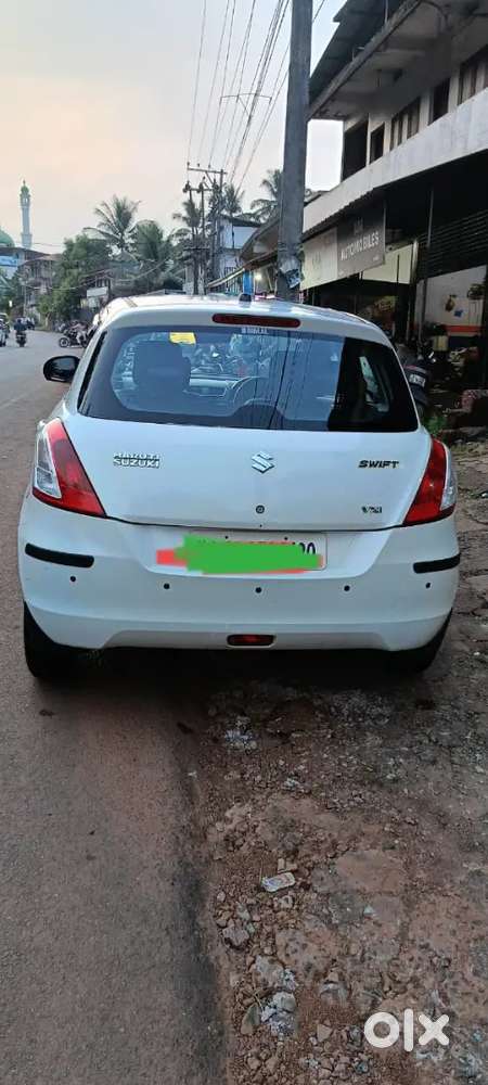 Swift Maruti Suzuki 2016