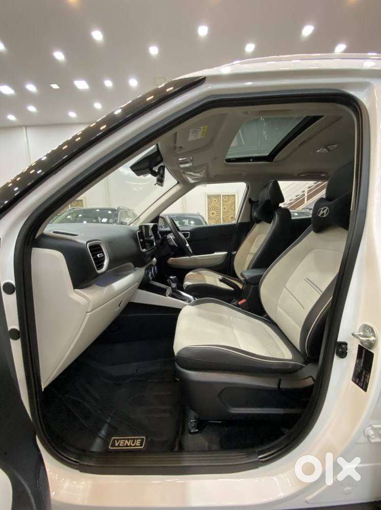 Hyundai Venue Sx Plus Turbo Dct, 2025, Petrol