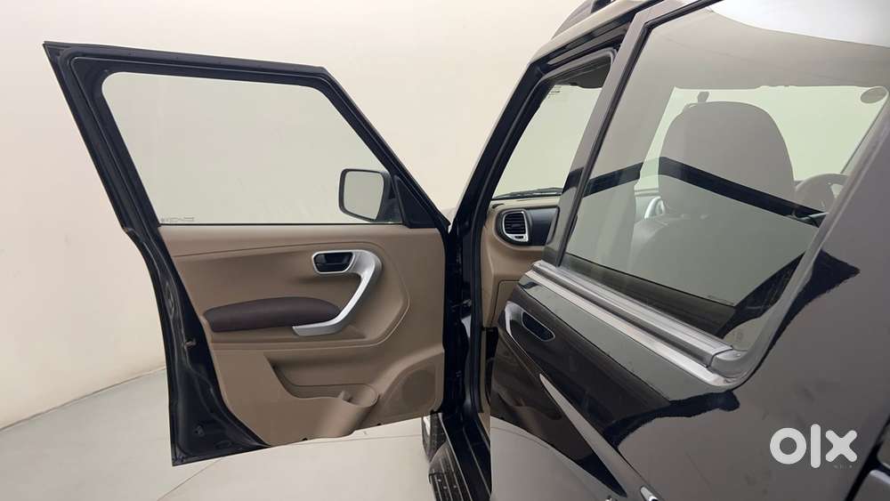 Mahindra Tuv 300 Mhawk100 T8, 2016, Diesel