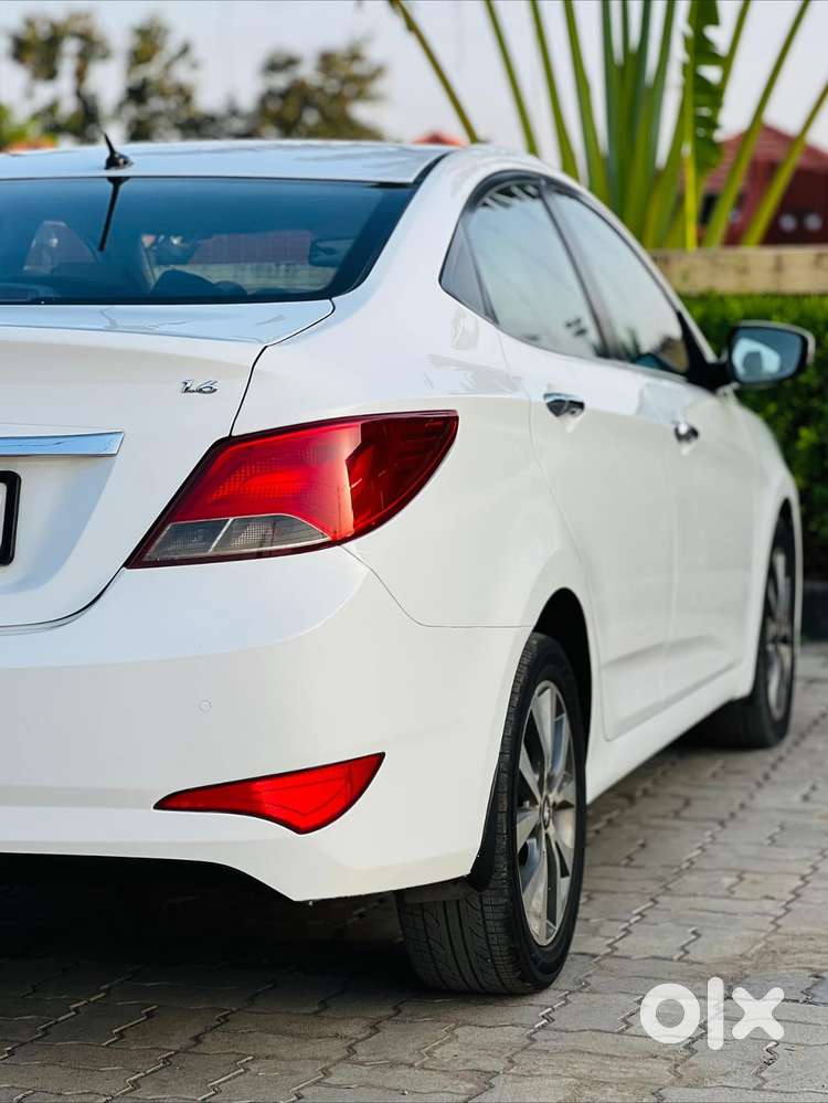 Hyundai Verna 1.6 Vtvt Sx, 2015, Petrol